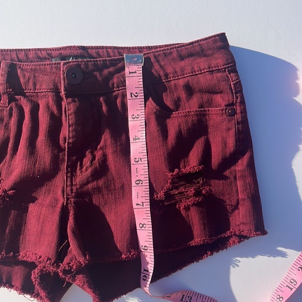 Forever 21 Burgundy Distressed Studded Shorts Women’s Size 27 - Picture 7 of 8